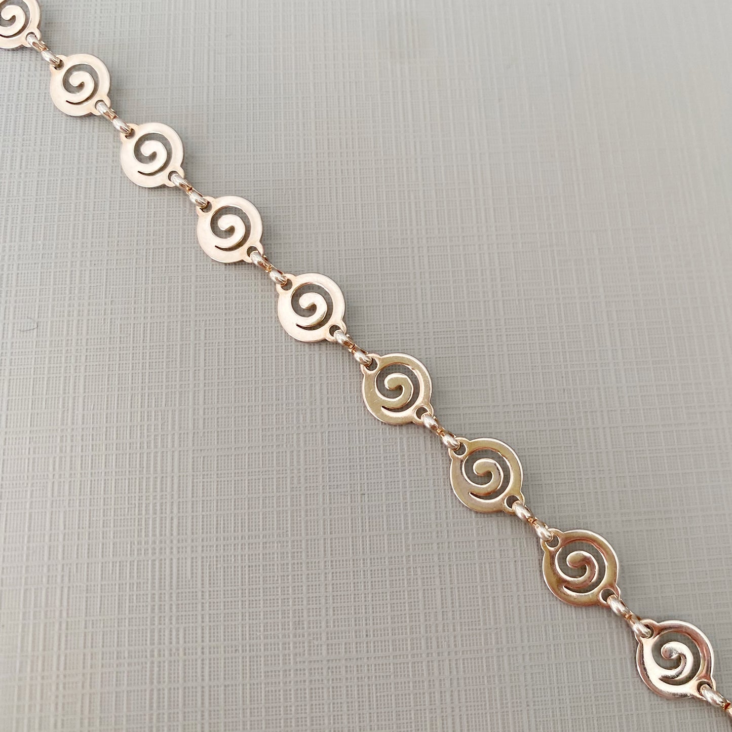 VINTAGE SILVER SWIRL necklace