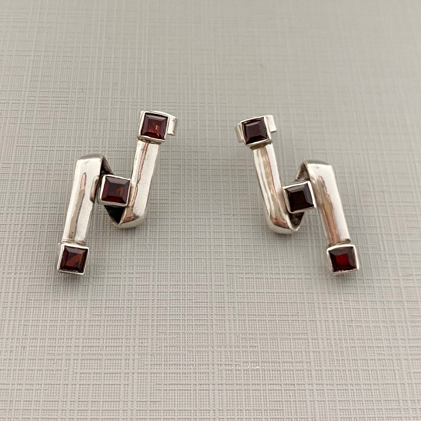 GARNET LIGHTNING earrings