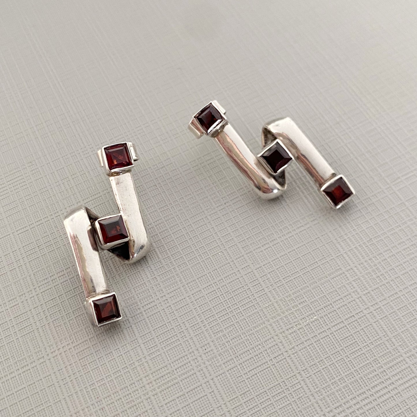 GARNET LIGHTNING earrings