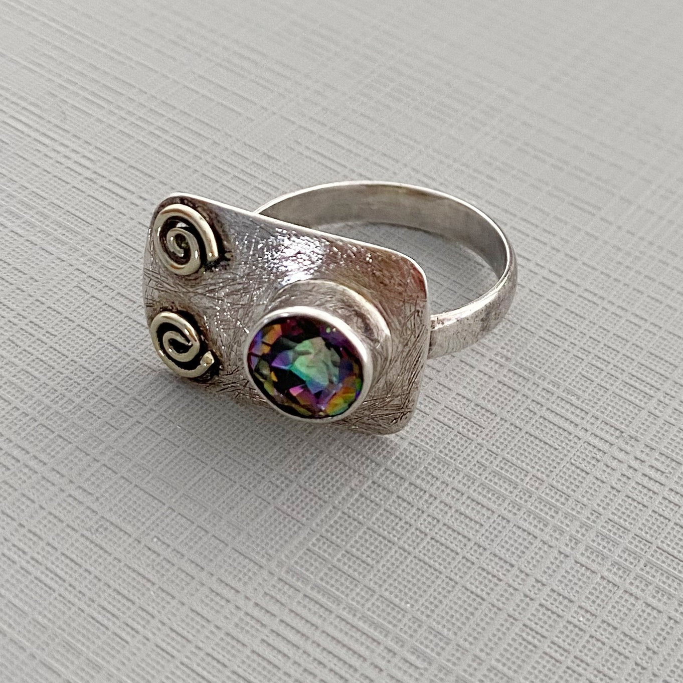 MYSTIC TOPAZ ART ring