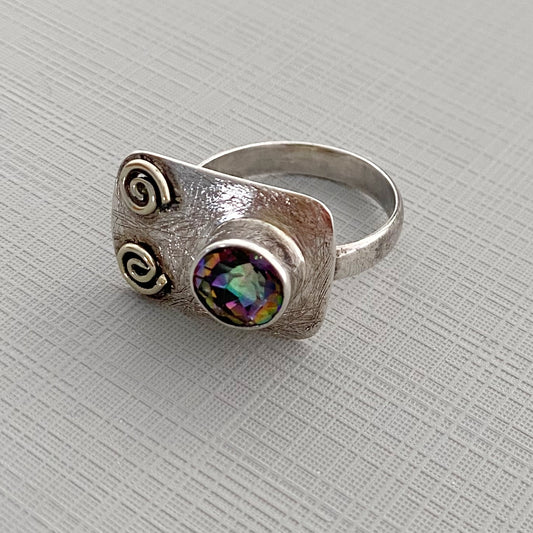 MYSTIC TOPAZ ART ring