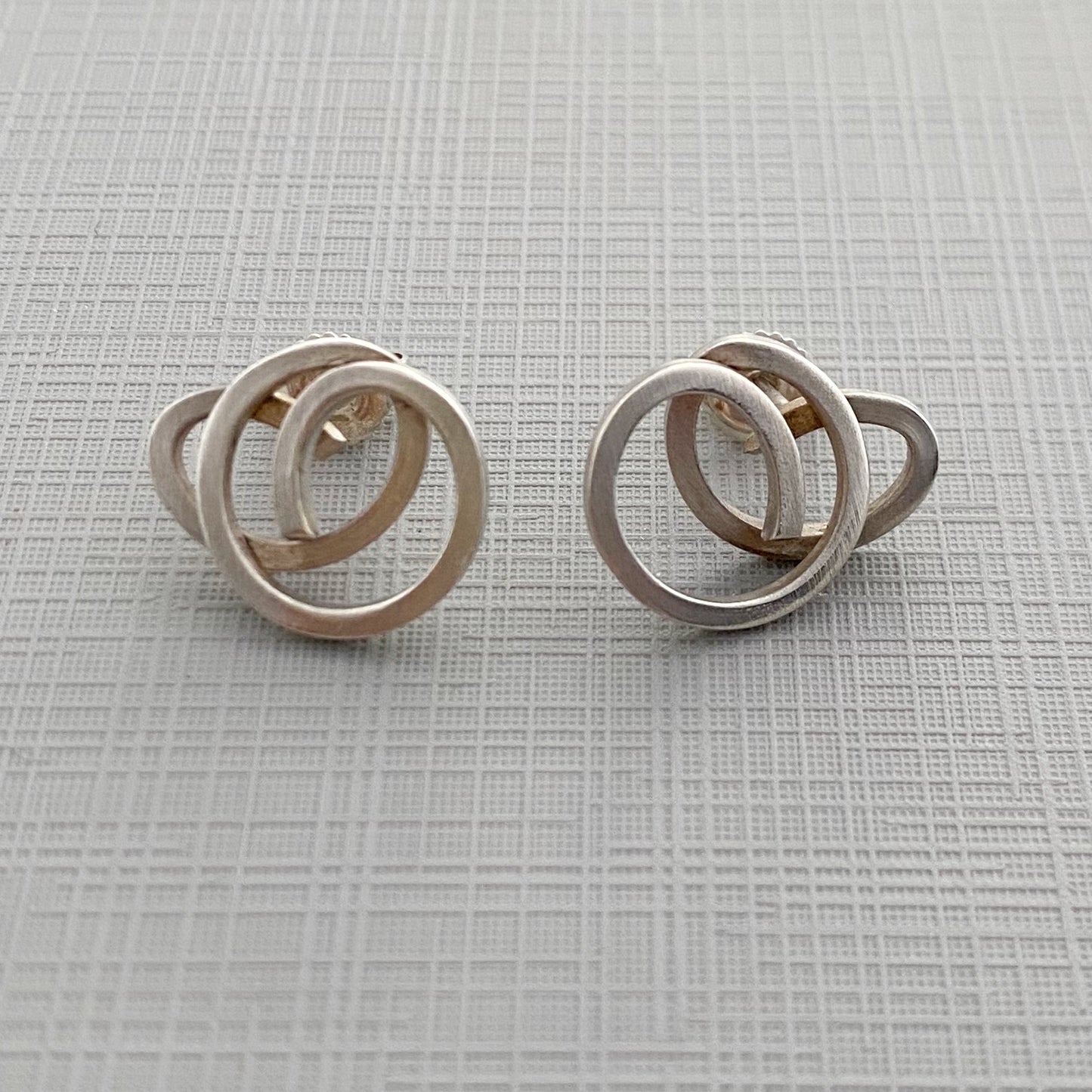 ABSTRACT SWIRL studs