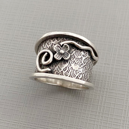 GRUNGE FLOWER ring
