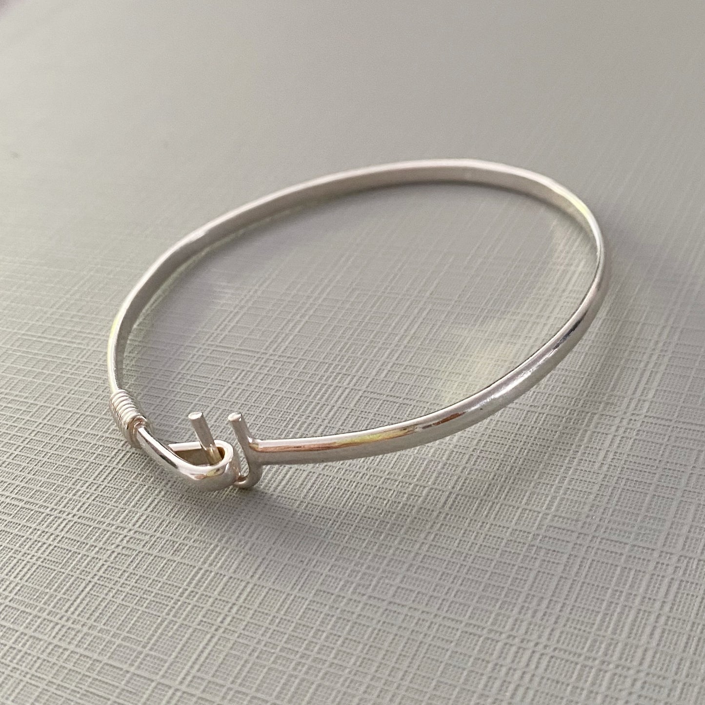U-HOOK bangle