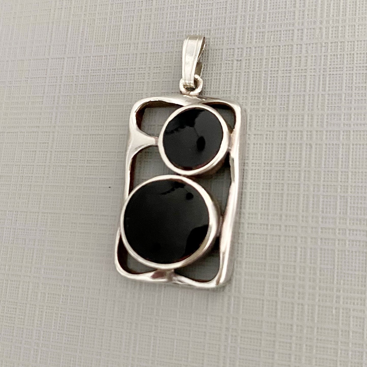 90’S pendant