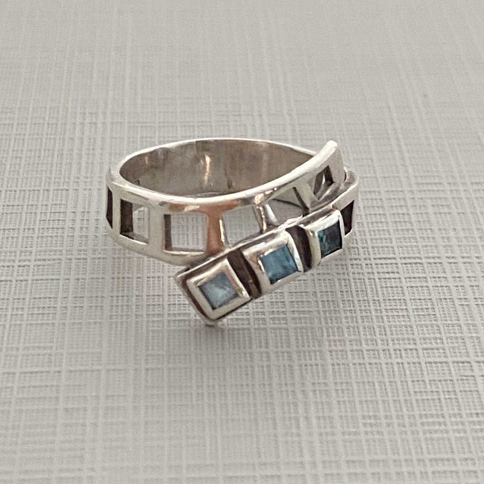 CUTAWAY OCEAN ring
