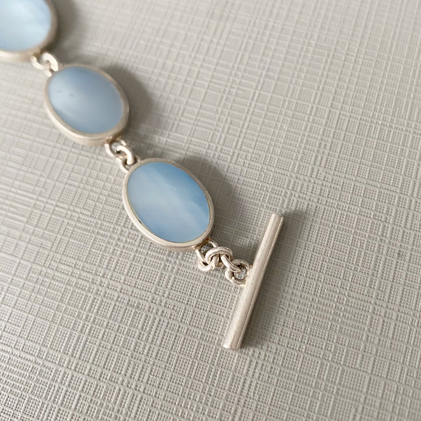 BLUE MOON ENGRAVED TOGGLE bracelet