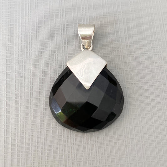 ONYX TEMPLE pendant
